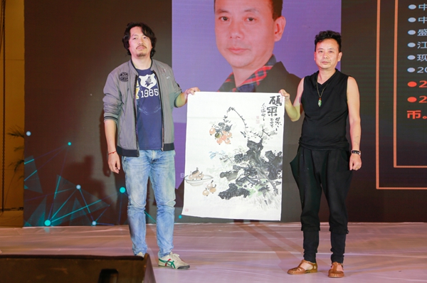大牌约大牌——顶固&龙发时尚设计盛典既尊柜之夜闪耀蓉城