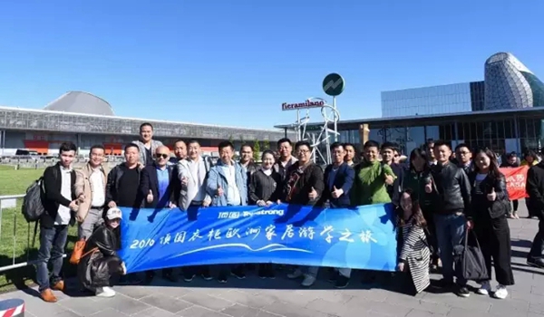 米兰国际家具展朝圣,简约奢华风靡顶固