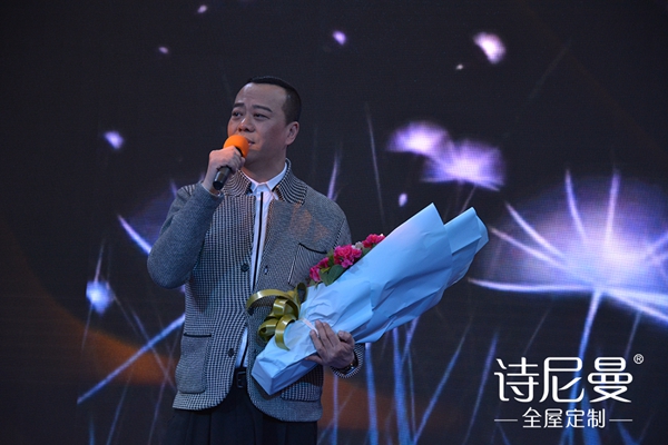 万人空巷抢不停！诗尼曼欧阳震华天津签售会圆满结束！