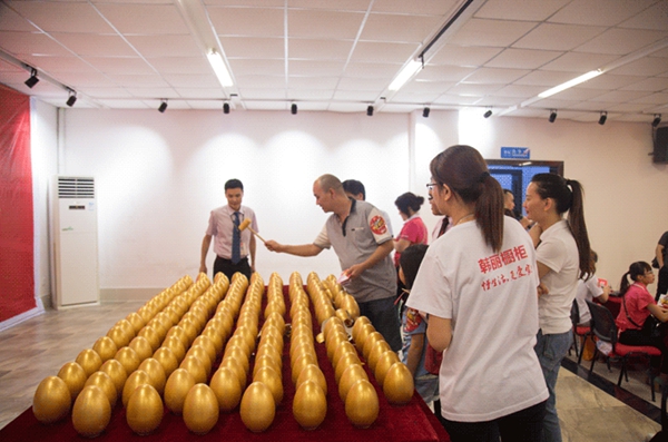 韩丽橱柜工厂团购会，万人疯抢火爆落幕！ 