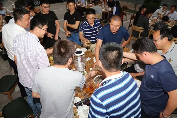 “宏明泰”门窗“打造冠军专卖店”培训学习圆满成功 