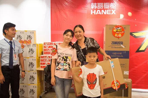 韩丽橱柜工厂团购会，万人疯抢火爆落幕！ 