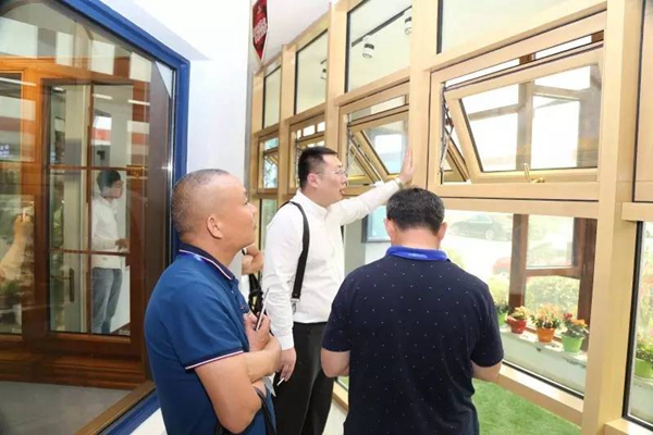 “宏明泰”门窗“打造冠军专卖店”培训学习圆满成功 