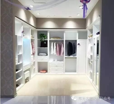 江苏南通店：开业新品亮相引爆定制风潮