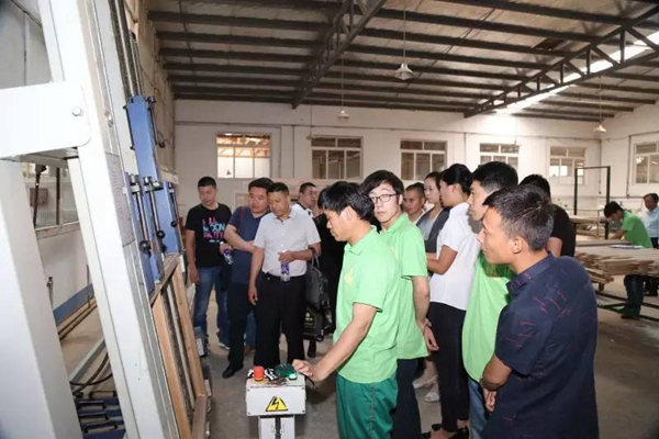 “宏明泰”门窗“打造冠军专卖店”培训学习圆满成功 