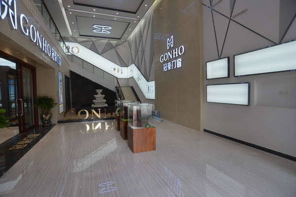 冠豪门窗：优质服务为推拉门加盟商赢得市场