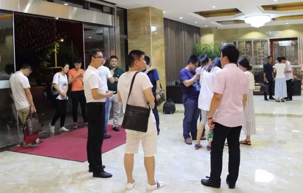 广州建博会期间，正派门窗现场签约65家经销商！