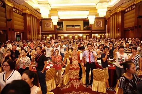 2016年尊尚门窗全程无忧招商峰会胜利召开