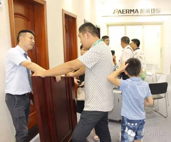 嗨爆建博会:帕尔玛,王者荣耀熠熠夺目! 嗨爆建博会:帕尔玛,王者荣耀熠熠夺目!