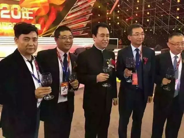 贺恒大20周年庆，顶固与您共鉴荣耀