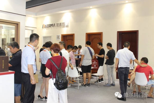 嗨爆建博会:帕尔玛,王者荣耀熠熠夺目! 嗨爆建博会:帕尔玛,王者荣耀熠熠夺目!