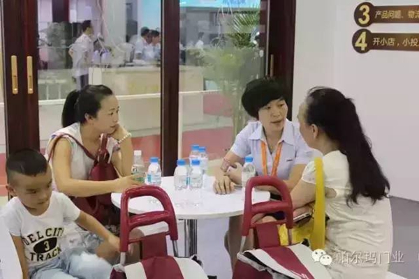 嗨爆建博会:帕尔玛,王者荣耀熠熠夺目! 嗨爆建博会:帕尔玛,王者荣耀熠熠夺目!