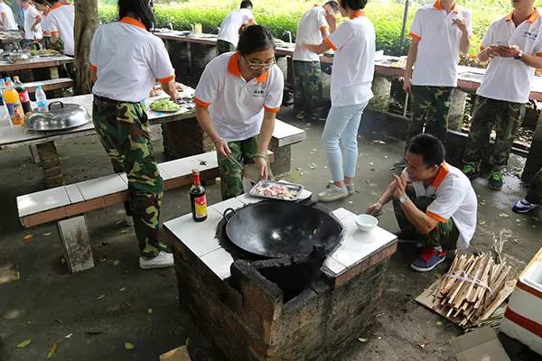 帝奥斯门窗勇者之师户外拓展培训圆满结束