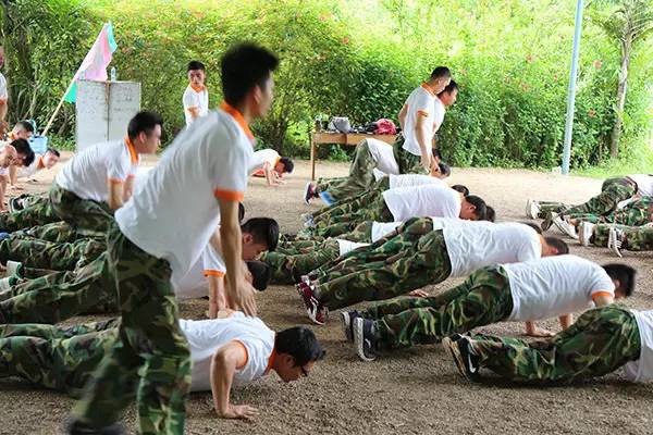 帝奥斯门窗勇者之师户外拓展培训圆满结束