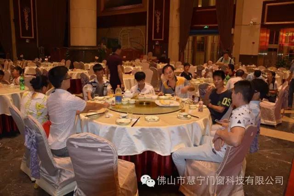 慧宁与你一路同行!--记2016年慧宁门窗清远古龙峡漂流 慧宁与你一路同行!--记2016年慧宁门窗清远古龙峡漂流