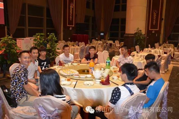 慧宁与你一路同行!--记2016年慧宁门窗清远古龙峡漂流 慧宁与你一路同行!--记2016年慧宁门窗清远古龙峡漂流