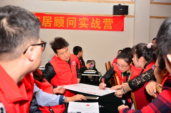 卡诺亚培养“销售+设计复合型终端人才”有道