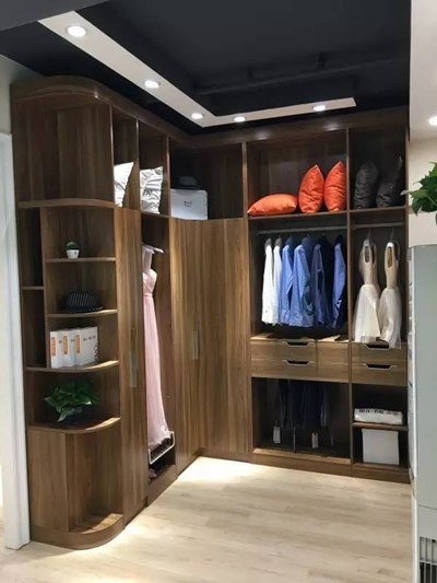 邦元名匠佛山狮山店：注重设计体验，做好产品和服务赢得客户