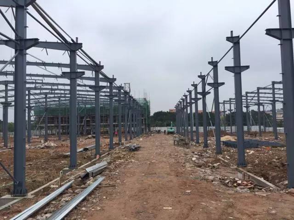 御皇贵族·资讯:门业黑马,打造现代化大型生产基地! 御皇贵族·资讯:门业黑马,打造现代化大型生产基地!