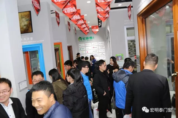 宏明泰门窗青岛高科园专卖店盛大开业