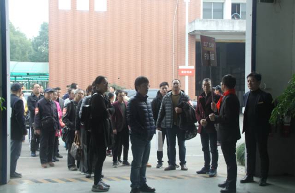 金迪木门：辉煌30年“去工厂 万人抢”首届团购会圆满结束！