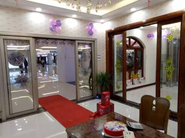 鑫鸿顺门窗•重庆綦江红星美凯龙店正式开业! 鑫鸿顺门窗•重庆綦江红星美凯龙店正式开业!