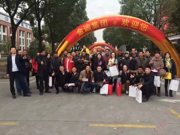 金迪木门：辉煌30年“去工厂 万人抢”首届团购会圆满结束！