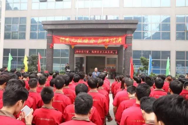 怡发门窗第一届咏春拳大赛圆满结束！高手云集，巅峰对决，谁是下一代“宗师”？ 