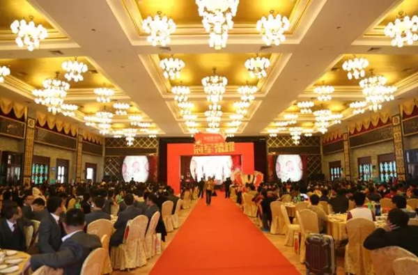 “凝心聚力·迎战2017”诗尼曼家居迎新晚会圆满举办!