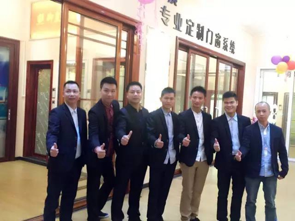御皇贵族门窗：辉煌延续，2017与你再造传奇！