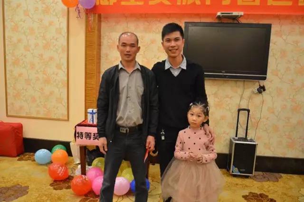 御皇贵族门窗：我们的年夜饭，我们大家的Party！ 