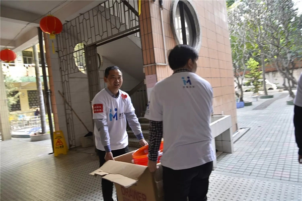 元宵节“摩力克伴你行，浓浓敬老情”公益活动走进张槎敬老院
