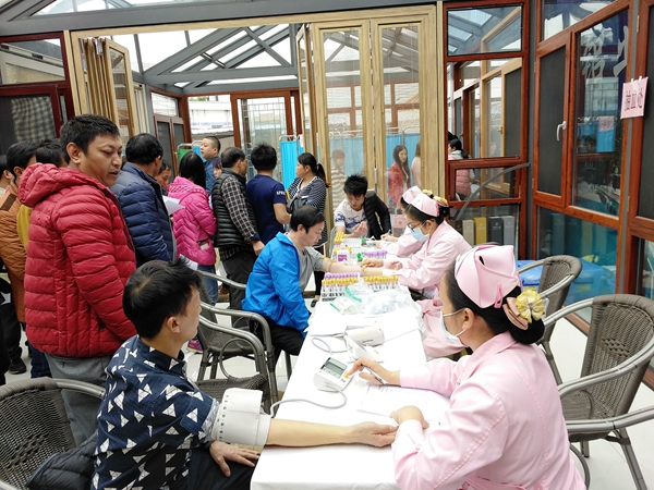 富球铝业开工大吉，贴心为员工举办一年一度健康体检