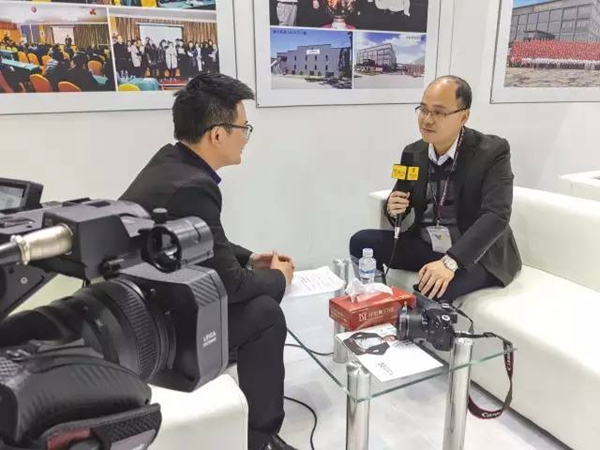 “大商之道,问鼎軒尼斯”,上海建博会首日秀! “大商之道,问鼎軒尼斯”,上海建博会首日秀!