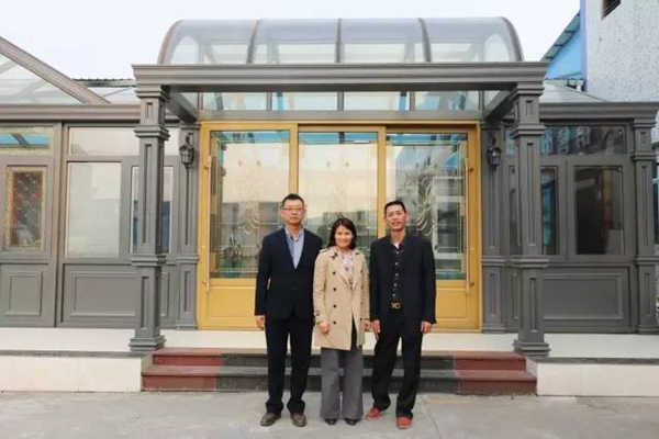 奥运会柔道冠军冼东妹一行参观考察“富球铝业”生产基地 