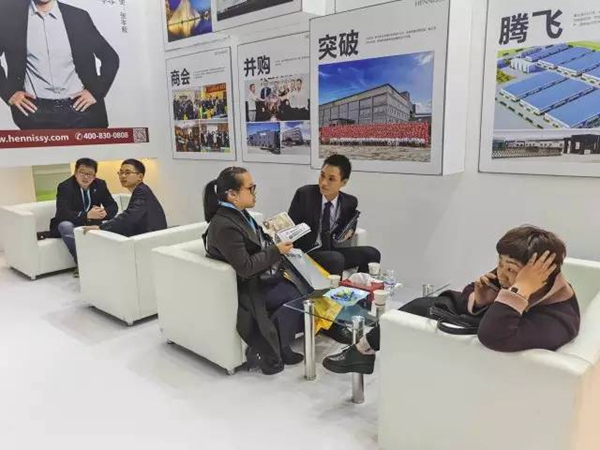 “大商之道,问鼎軒尼斯”,上海建博会首日秀! “大商之道,问鼎軒尼斯”,上海建博会首日秀!