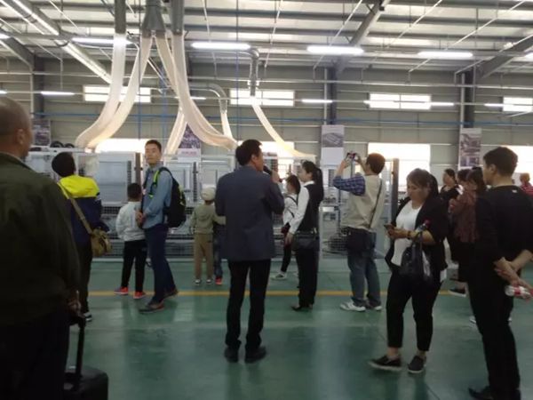 亚丹无醛环保之旅：六安亚丹定制家具携业主朋友亲临湖北亚丹
