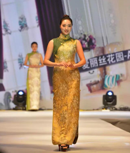 直击2017如鱼得水（春）新品发布会，看名模如何演绎窗帘跨界时装秀！