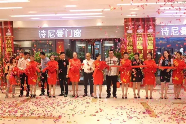 对话:诗尼曼门窗李正海:厚积薄发,目标指日可待 对话:诗尼曼门窗李正海:厚积薄发,目标指日可待