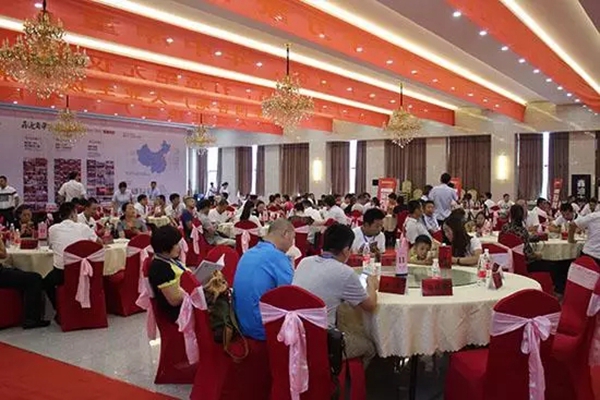 鑫迪木门魅力何在 吸引经销商纷纷加盟