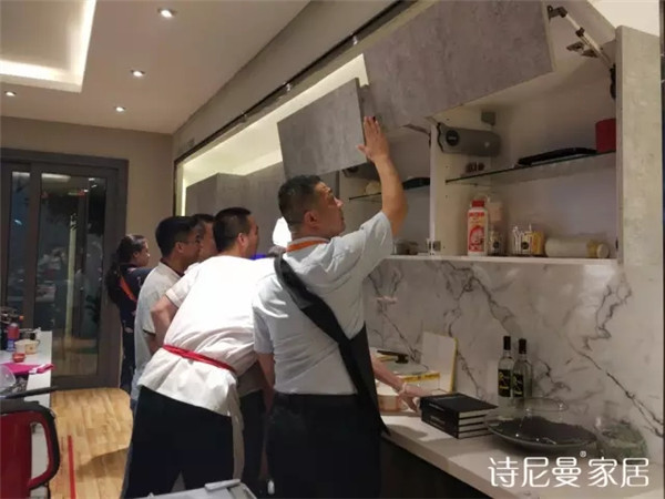 诗尼曼演绎居家生活方式，引领大家居定制新风潮