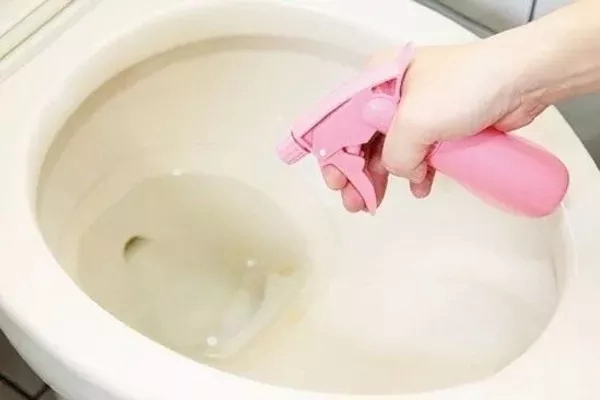 用完卫生间，要不要关门？好多人做错啦！