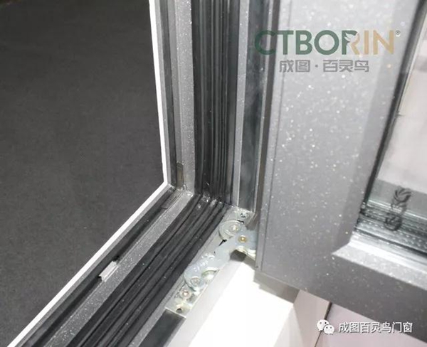 成图百灵鸟：系统门窗怪不得辣么火，性能比普通门窗高出不止一点点！
