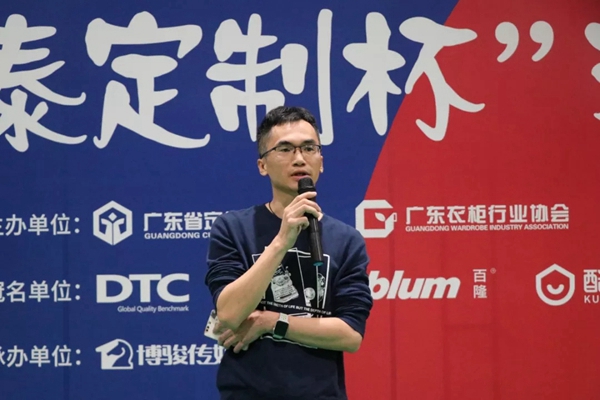 东泰五金第二届“东泰定制杯”羽毛球联赛正式打响
