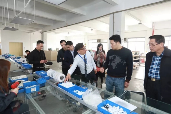 【省青商会·走进企业】2019第一站——邓扬礼副会长的企业佛山汉狮建材科技有限公司