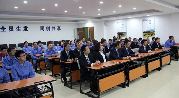 迪峰机械开工大吉 | 2019，我们都是追梦人