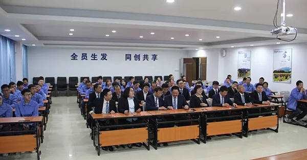 迪峰机械开工大吉 | 2019，我们都是追梦人