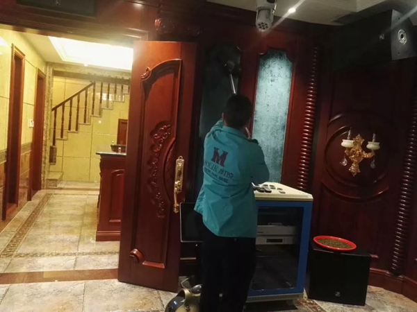 摩力克窗帘免费上门除螨，老客户赶快来预约吧！