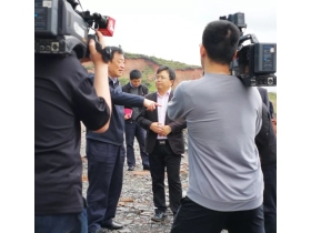 青松沃德智能锁迎接江西省委书记刘奇考察指芯总部科技园