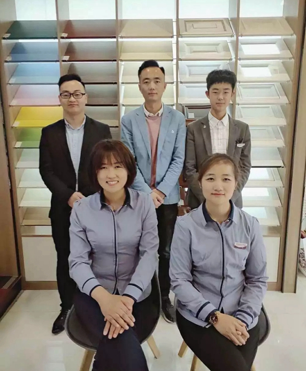 伊百丽优秀门店风采展示，带你一探金牌店长背后的高效团队